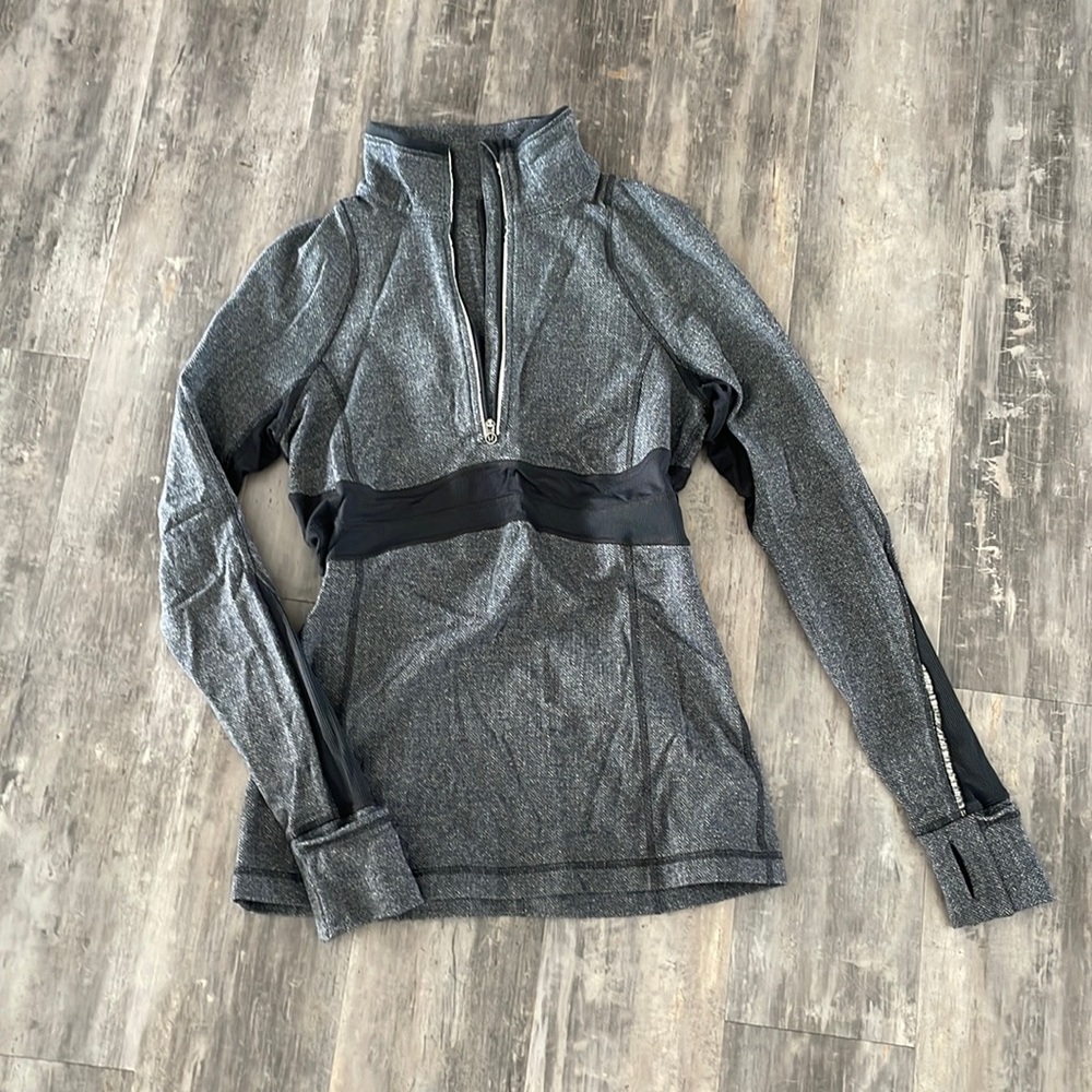 Vintage LuluLemon Ling-Sleeve Running top